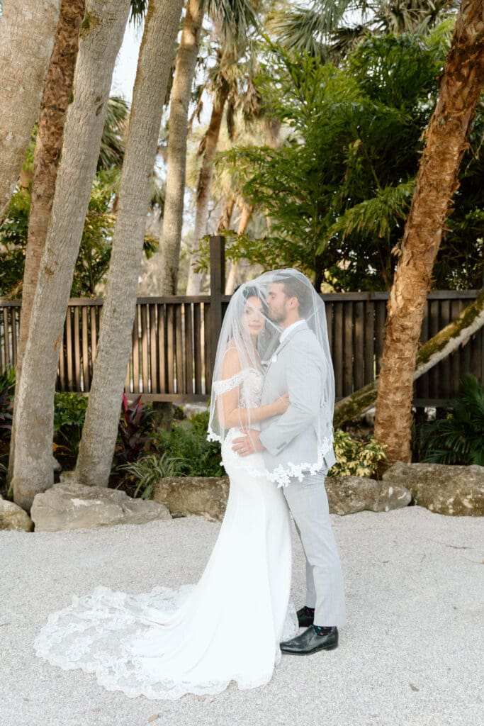 Venice florida private residence wedding couple portrait nikki b photo.jpg00015
