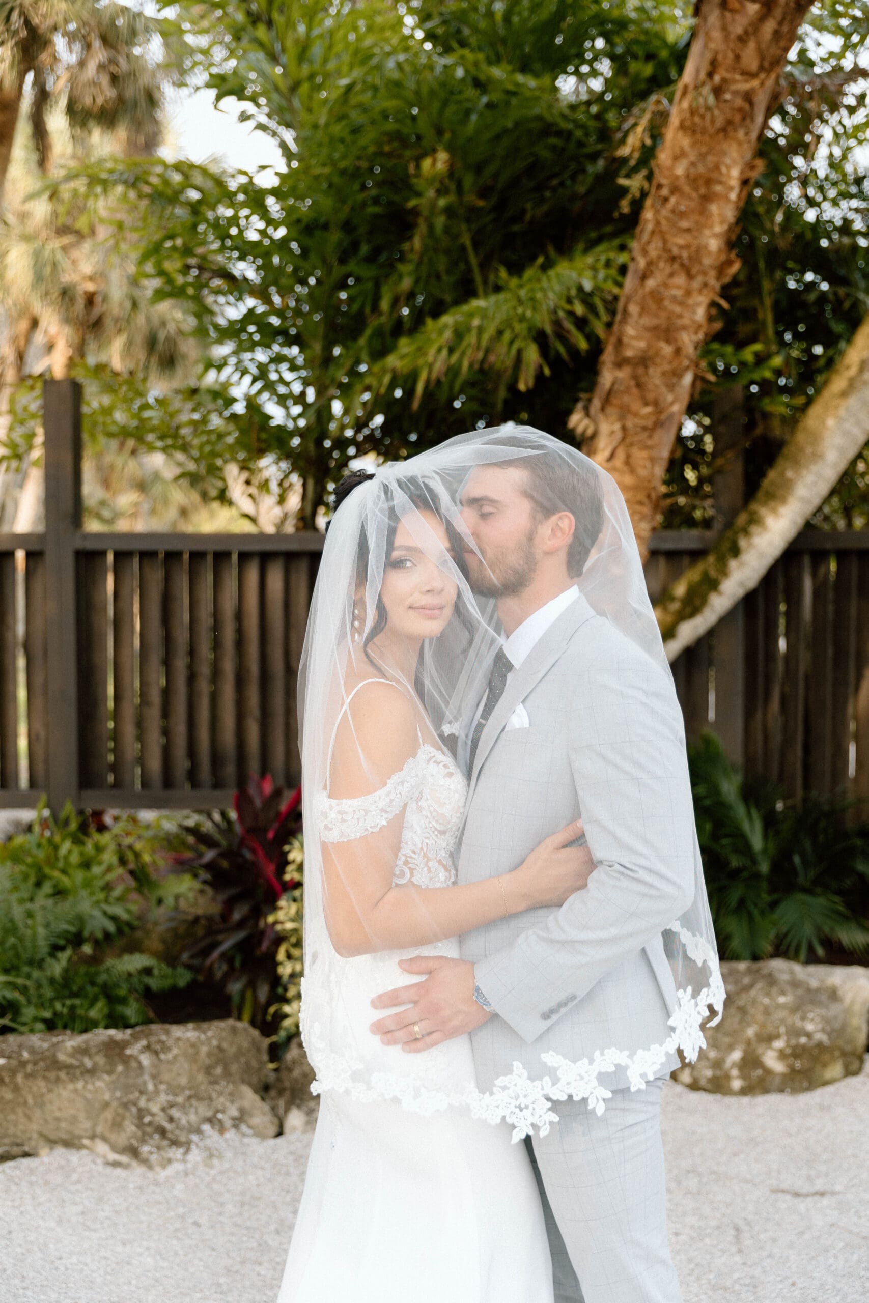 Venice florida private residence wedding couple portrait nikki b photo.jpg00016